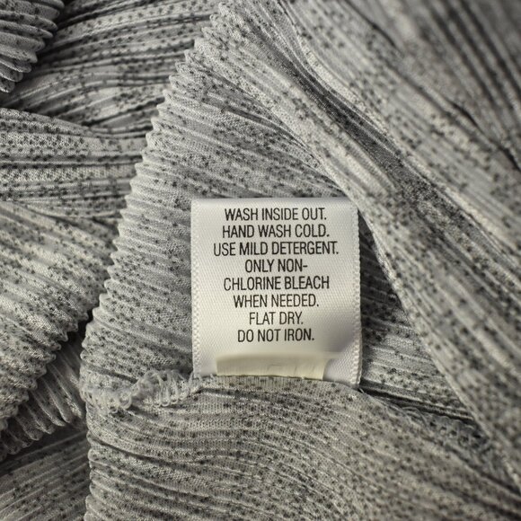 Dana Buchman NWT Silver and Grey Textured Blouse & Cardigan Set Size X-Large - Picture 15 of 16